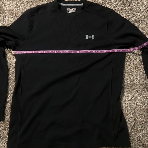 Man under armour shirt - Picture 5 of 6